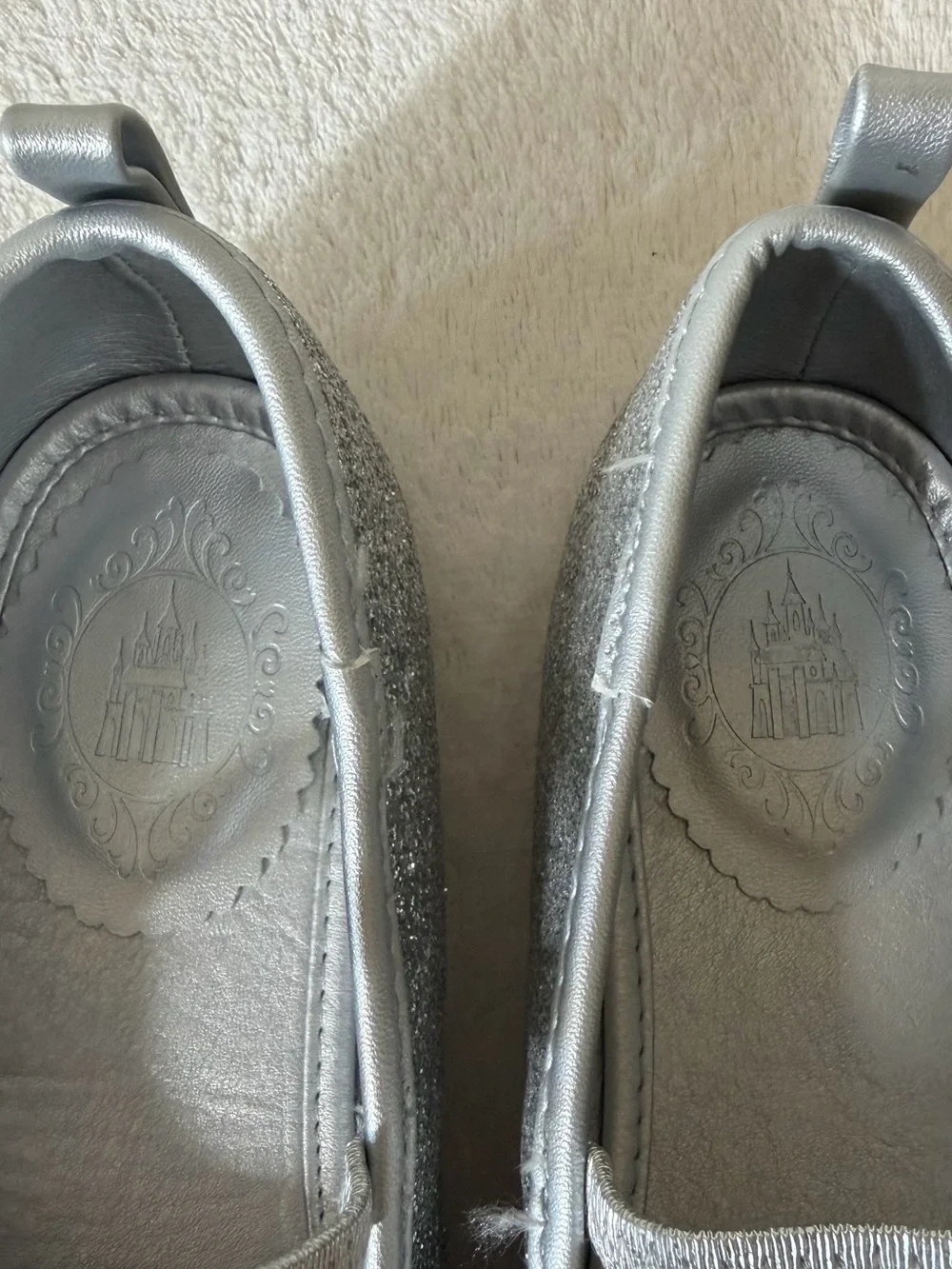 EUC Disney Bibbidi Bobbidi Boutique Sparkly Silver Shoes girls size 1